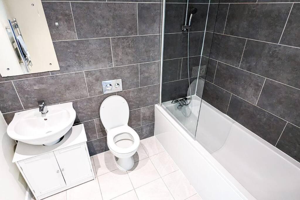 1 Bedroom City Centre Apartment Birmingham Buitenkant foto